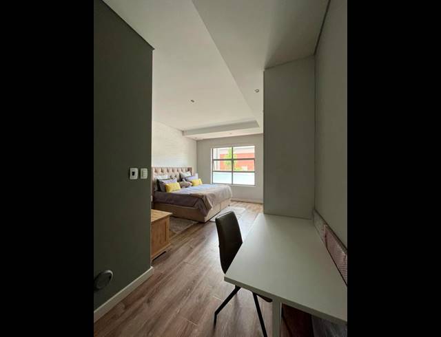 3 BEDROOM DUPLEX FOR SALE IN MENLO PARK